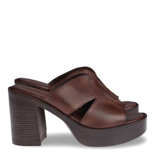 Γυναικείο Mule Commanchero 51304-722 Καφέ